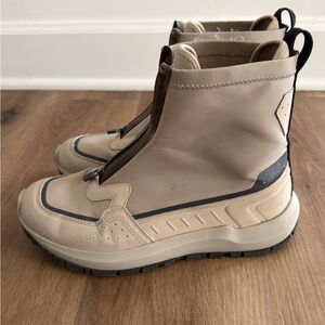 Zara Tan High-Top Zip Sneakers